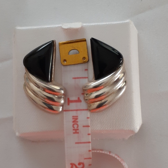 925 Sterling Silver Stud Earrings - Picture 7 of 7